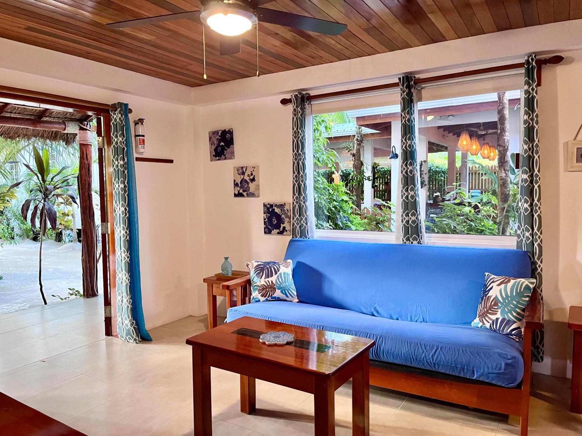 Palmetto Garden Cottage Caye Caulker Exterior photo